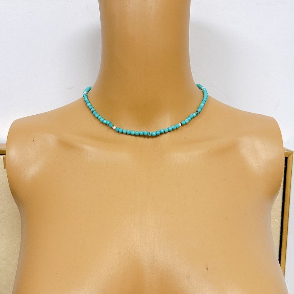 Turquoise Beaded Choker Necklace with Gold‑Tone Toggle Clasp